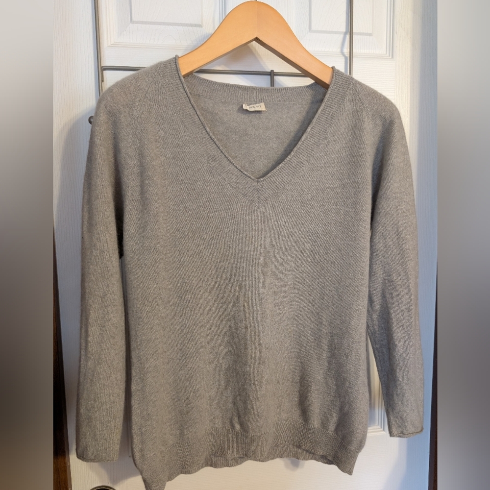 Poetry Cashmere Women's V-Neck Sweater in Gray - Picture 2 of 8